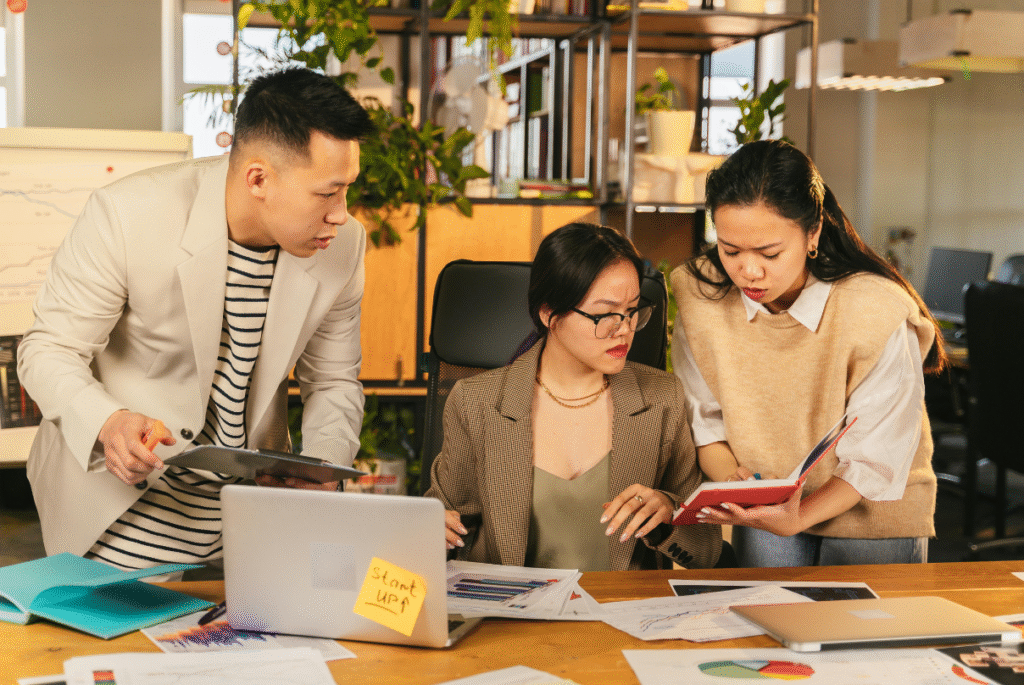 Team fixing real estate offshoring challenges