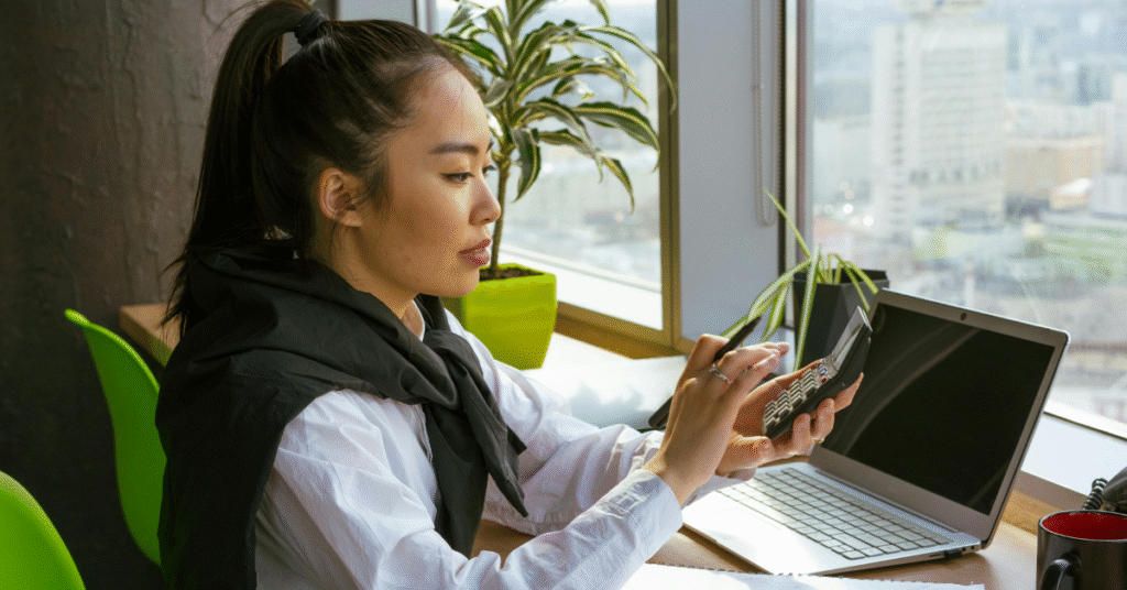Woman in entry-level accounting offshoring