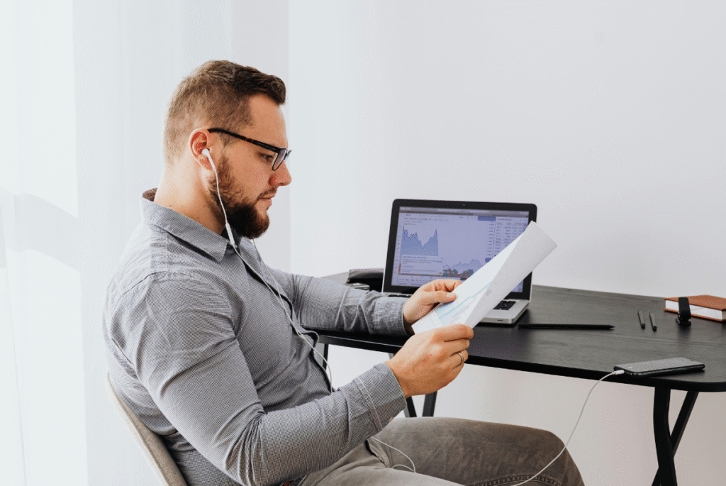 Man with a remote data analyst career